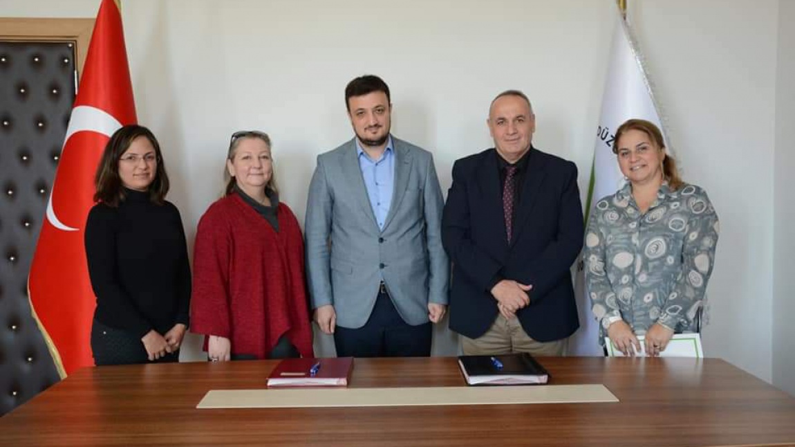 Düzce Üniversitesi Eğitim Fakültesi ile Okulumuz Arasında İşbirliği Protokolü İmzalandı